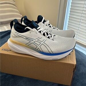ASICS Gel-Nimbus 25 Men’s Size 9.5